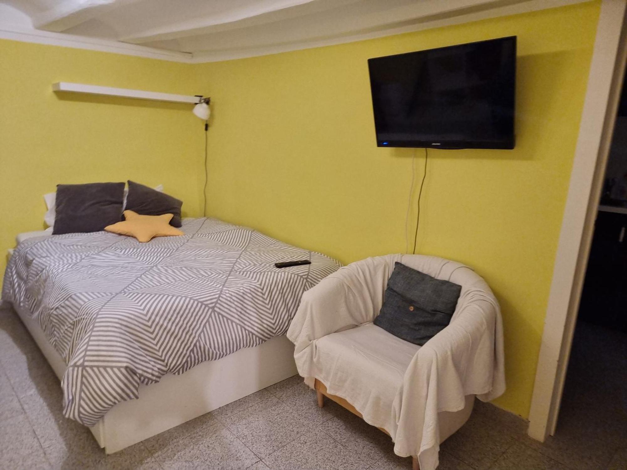 Cozy Apartment Downtown Bcn, Ac, 30 Nigths Min, Barcelona